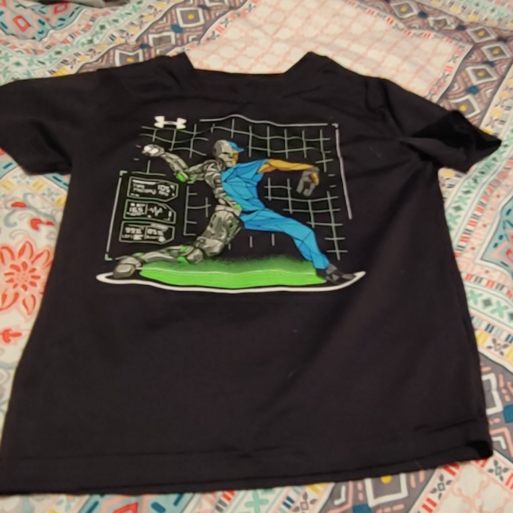 Boys Under Armour Shirt Size 5